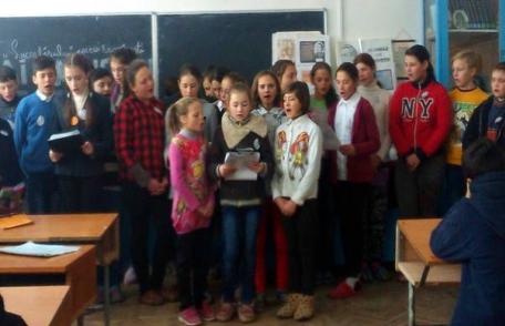 Omagiu adus luceafărului poeziei românești la Școala Gimnazială Nr.1 Dimăcheni - FOTO