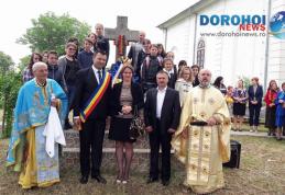 Cetățenii comunei Broscăuți au celebrat Ziua Eroilor – FOTO