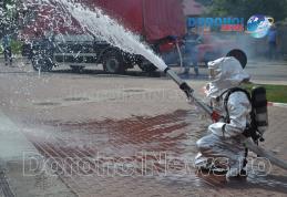 Incendiu la stația de distribuție carburanți MIRACOM: Exercițiu de amploare a pompierilor – VIDEO/FOTO