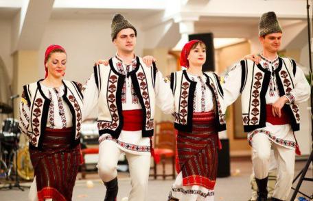 Eveniment cultural de promovare a cântecului, jocului şi portului popular moldovenesc