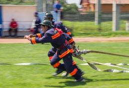Pompierii voluntari din Botoșani, instruiți să salveze vieți