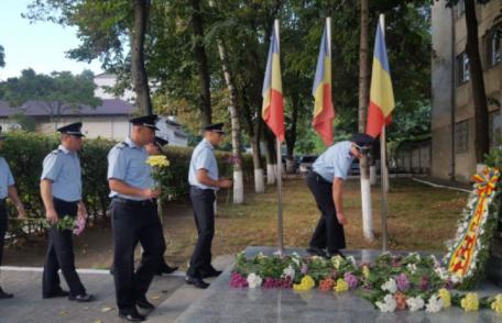 Șase angajați ai I.S.U. Botoșani avansați înainte de termen, de Ziua Pompierilor din România - FOTO