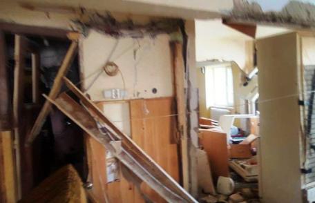 EXPLOZIE puternică într-un apartament din Botoșani. Patru persoane au fost rănite! Zeci de oameni au fost evacuaţi! 