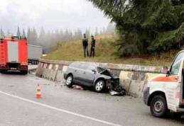 Accident cu două victime produs într-o curbă periculoasă, de un şofer din județul Botoşani