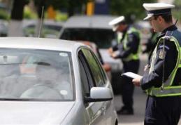 Polițiștii botoșăneni în acțiune: 73 de mașini trase pe dreapta, 21 amenzi aplicate, un permis reținut