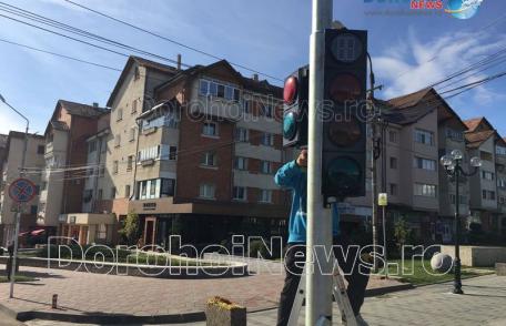 Semafor la Blocul Turn! Primăria Dorohoi instalează semafor la trecerea de pietoni de pe strada Dimitrie Pompeiu - FOTO