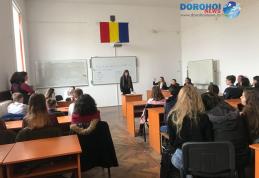 Colegiul Național „Grigore Ghica” Dorohoi: Primarul municipiului prezent la o dezbatere academică - FOTO