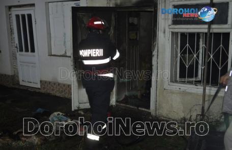 Autoritățile puse în alertă de un incendiu izbucnit pe strada C.D. Gherea din Dorohoi - FOTO