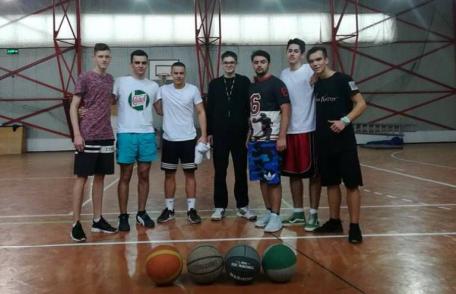 Campionat de baschet la Colegiul Național Grigore Ghica Dorohoi - FOTO