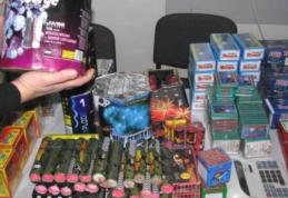 Acţiunea „Foc de artificii”: Peste 100 de mii de articole pirotehnice, confiscate de poliţişti