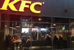 S-a deschis KFC la Botoșani! Sute de persoane au luat cu asalt restaurantul în primele ore - FOTO