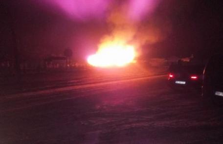 Incendiu puternic în judeţul Botoșani. Ard tone de furaje! - VIDEO | FOTO