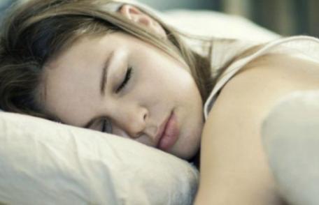 Prelungirea somnului peste 8-9 ore crește riscul de diabet zaharat cu 50 la sută