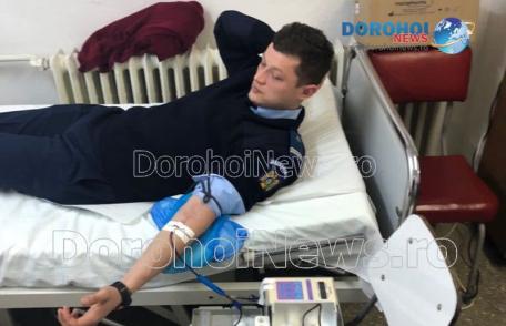 Donând sânge salvăm vieți! Campanie de donare a jandarmilor și cadrelor medicale de la Dorohoi - FOTO