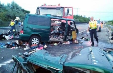 MAE confirmă: Nouă români au murit. Şoferul era Live pe Facebook în momentul producerii accidentului – VIDEO