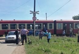 Accident feroviar în județul Botoșani. Un tren de călători a lovit o maşină