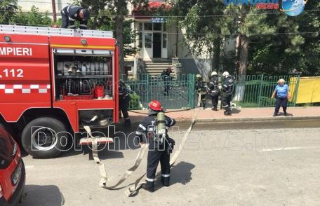 Incendiu la Școala Gimnazială „A.I. Cuza” Dorohoi: Exercițiu de amploare a pompierilor - FOTO
