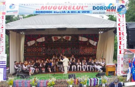 Vezi premiile obținute de soliștii vocali și instrumentiști participanți la Festivalul „Mugurelul” Dorohoi 2018 - FOTO