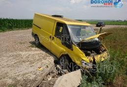 Accident pe drumul Dorohoi – Botoșani! Trei persoane au ajuns la spital după un impact violent - FOTO