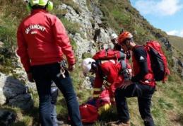 Doi turiști din Botoșani salvați de salvamontiști după ce s-au rătăcit pe munte