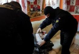Percheziţii desfăşurate de poliţiştii oraşului Darabani, într-un dosar de contrabandă cu ţigări