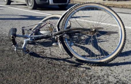 Adolescent de 13 ani, rănit după ce a căzut cu bicicleta pe porțiunea de drum în lucru de pe bulevardul Victoriei