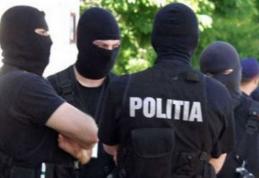 Percheziţii domiciliare în Botoşani, Suceava şi Ilfov, la persoane bănuite de contrabandă cu produse contrafăcute