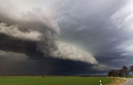 Meteo. Un ciclon se îndreaptă spre România. Țările afectate sunt deja sub cod portocaliu de furtună