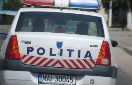 ACCIDENT la Mileanca: Un tânăr în stare de ebrietate a intrat cu maşina în gardul unei case