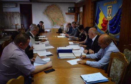 Întâlnirea secretarilor unităţilor administrativ - teritoriale din judeţul Botoșani - FOTO