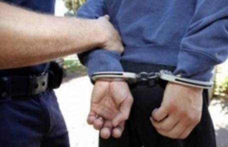 Tânărul din Brăești prins în aceeași zi, de două ori, băut şi fără permis, a fost arestat preventiv