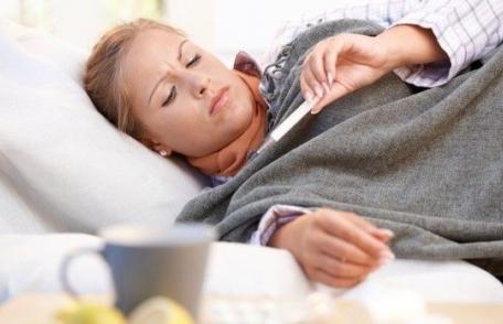 Gripa este adesea confundată cu răceala. Când să apelezi la medic?
