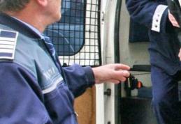 Botoșănean dat în urmărire internațională depistat de polițiști la domiciliul acestuia din comuna Suliţa