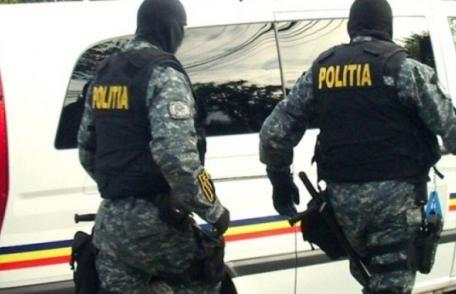 Percheziții desfășurate de polițiști la persoane cercetate pentru comiterea de furturi