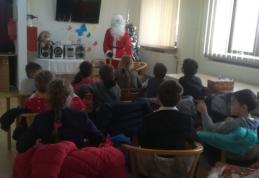 Moș Crăciun a sosit la Centrul pentru copii și tineri cu dizabilități și la Centrul „Jurjac” din cadrul DAS Dorohoi - FOTO