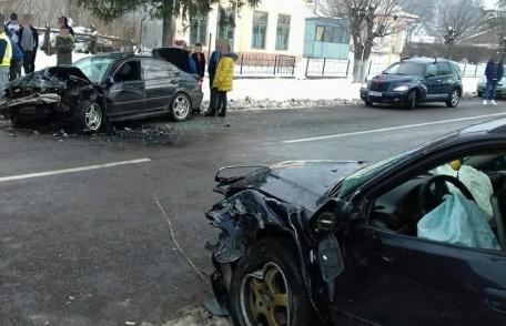 Accident! Impact violent între două mașini la Mihăileni - FOTO