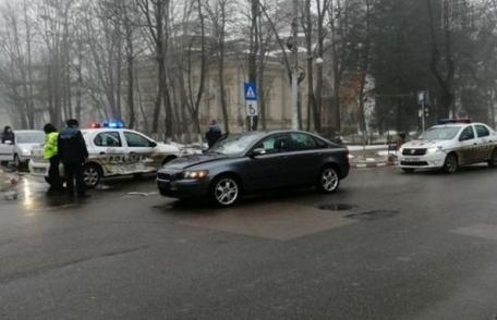 Mașină a poliției implicată într-un accident. Doi agenţi de la Poliția Botoșani au fost răniți 