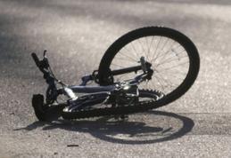Dosar penal pentru un biciclist care a lovit o femeie și apoi a părăsit locul faptei