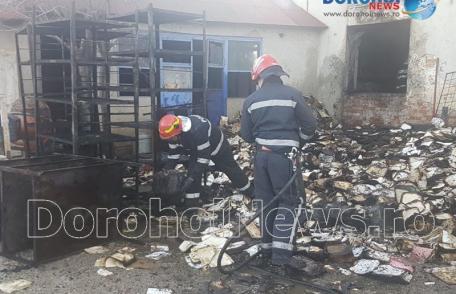 Incendiu la arhiva unei societăți din Dorohoi! Pompierii au intervenit pentru stingere - FOTO