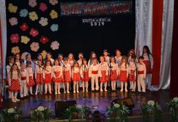 Concertul omagial „Flori pentru mama” 2019 – Prima parte: muzică ușoară și dans modern - FOTO