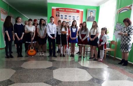 Schimb de experiență între cadrele didactice de la Școala Gimnazială Nr.1 Hilișeu-Horia și Gimnaziul „Nicolae Testemițanu” din Republica Moldova - FOT