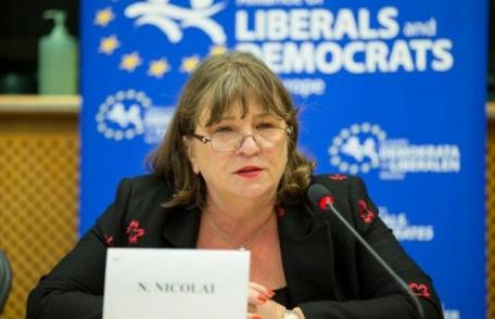 Norica Nicolai, mesaj pentru Guy Verhofstadt: „Ar fi fost bine să-mi dai, mie sau colegilor mei, un telefon ca să-ţi povestim cu cine ești pe cale să 