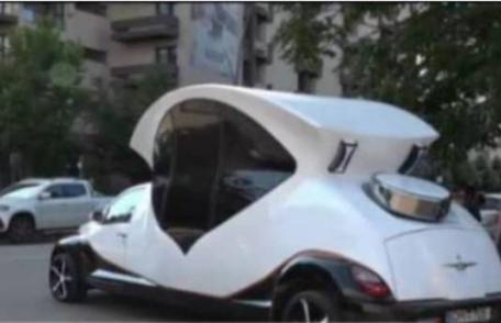 Mașina care face senzație pe străzile din Botoșani