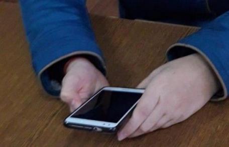 Moldovean cercetat după ce a furat un telefon mobil din magazinul aflat într-un punct vamal