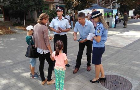 „10 pentru siguranţă” -  campanie a polițiștilor la Dorohoi – FOTO
