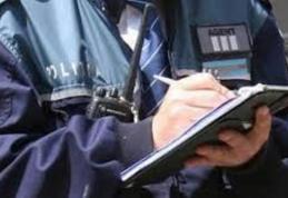 Vânzători ambulanţi sancţionaţi de către poliţişti