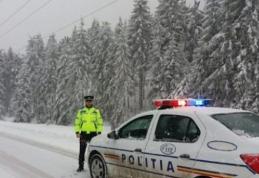 ATENȚIE! Circulaţie în condiţii de iarnă în judeţul Botoşani. Trei accidente produse pe fondul unui carosabil acoperit cu zăpadă