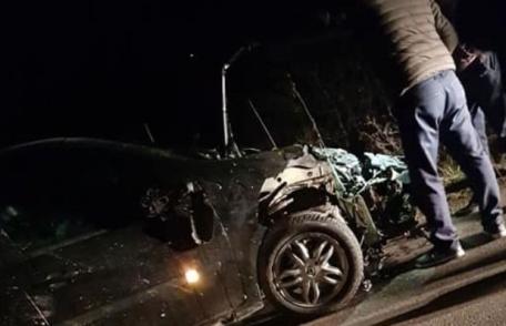 Accident teribil în județul Botoșani! O mașină a intrat cu viteză într-o turmă de oi - FOTO