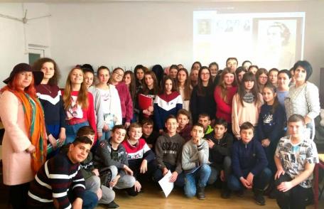 Luna ianuarie a reprezentat LUNA CULTURII în cadrul Școlii din Dumbrăvița - FOTO