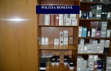 Sute de parfumuri și articole de îmbrăcăminte confiscate în urma unor percheziţii - FOTO